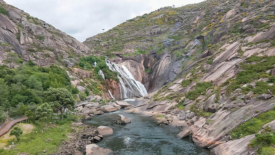 Rekunchos agencia de viajes pet friendly en Galicia, te ofrece los mejores planes con tu perro en a Costa da Morte.