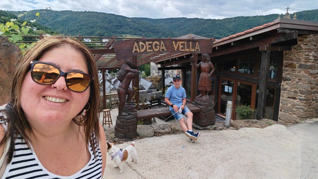 Escapada con perro y visita a bodega en la Ribeira Sacra con Rekunchos